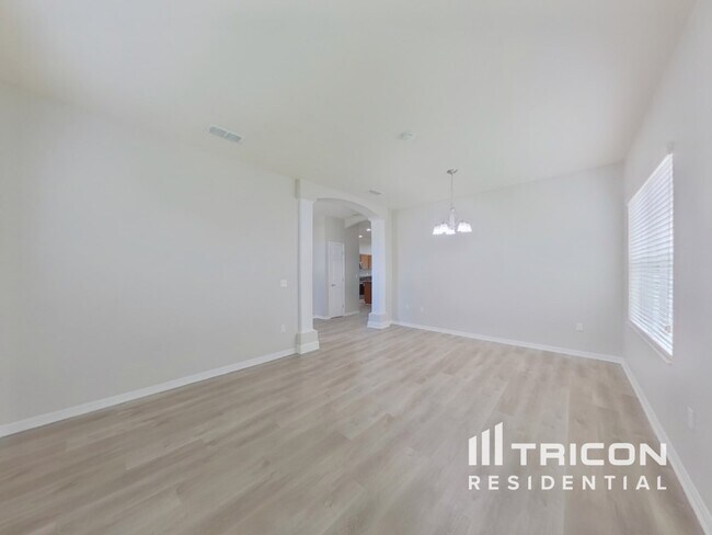 Foto del edificio - 3612 Bristol Cove Ln