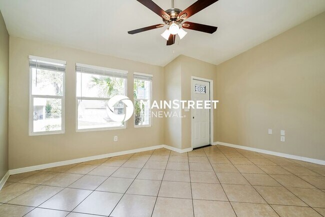 Building Photo - 3 Bedroom Pet-Friendly Home in Fort Myers, FL with Main Street Renewal