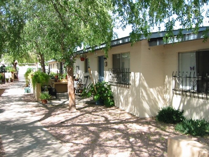Primary Photo - Villa Jay Apartments