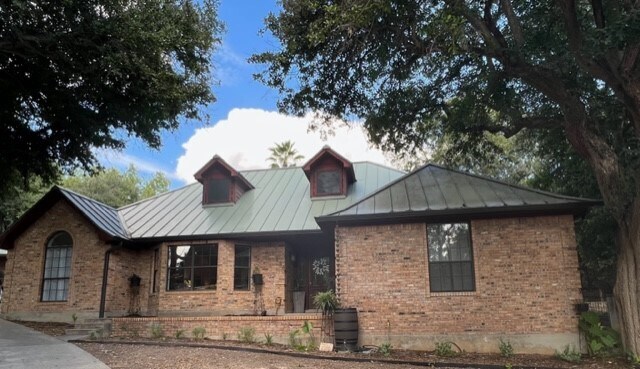 Building Photo - 834 Candlewood Cir