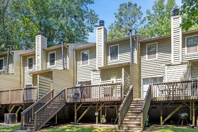 Foto del edificio - 18 Willow Bridge Dr