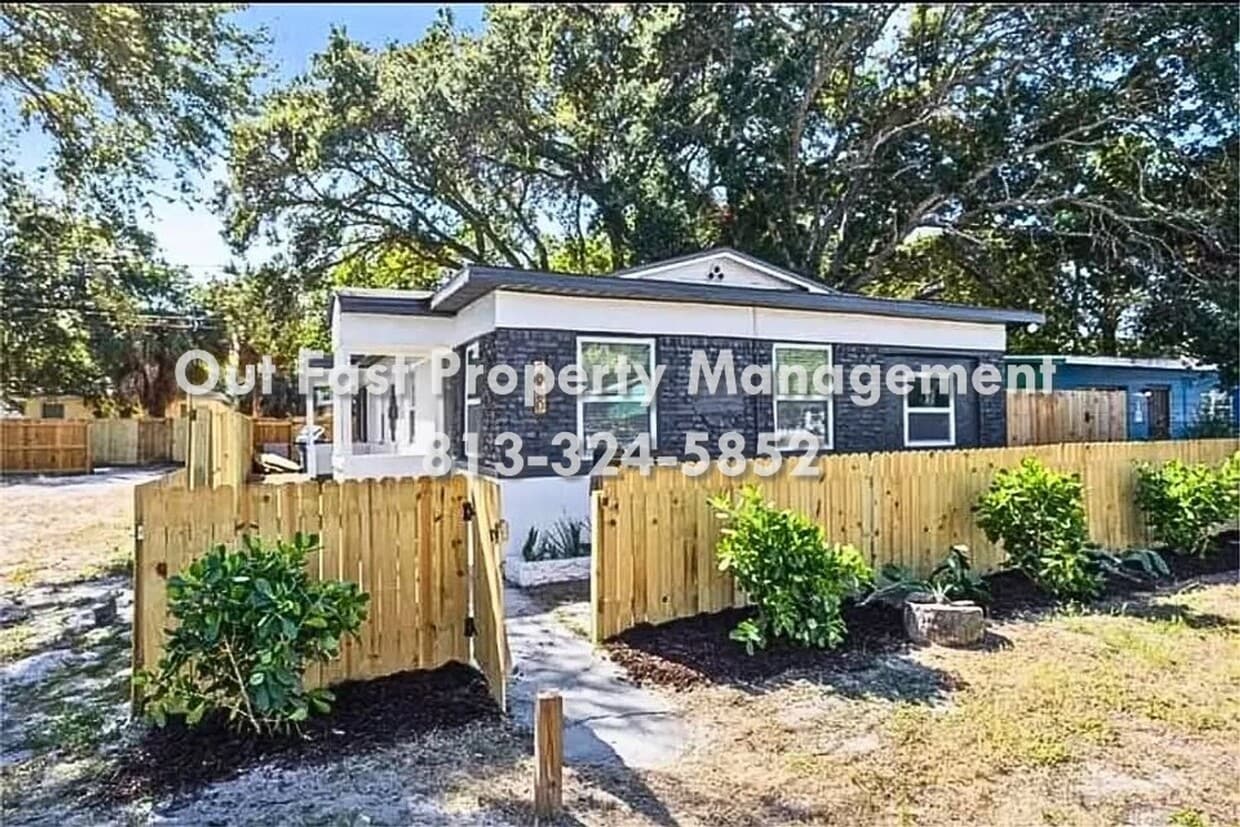 Photo - 2920 Emerson Ave St.Petersburg, FL, 33712