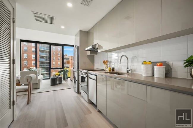 Building Photo - East 44th Street