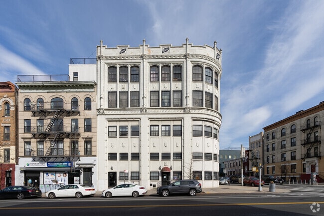 Building Photo - Studebaker