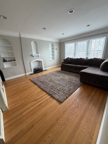 Foto del edificio - 4820 Elm St