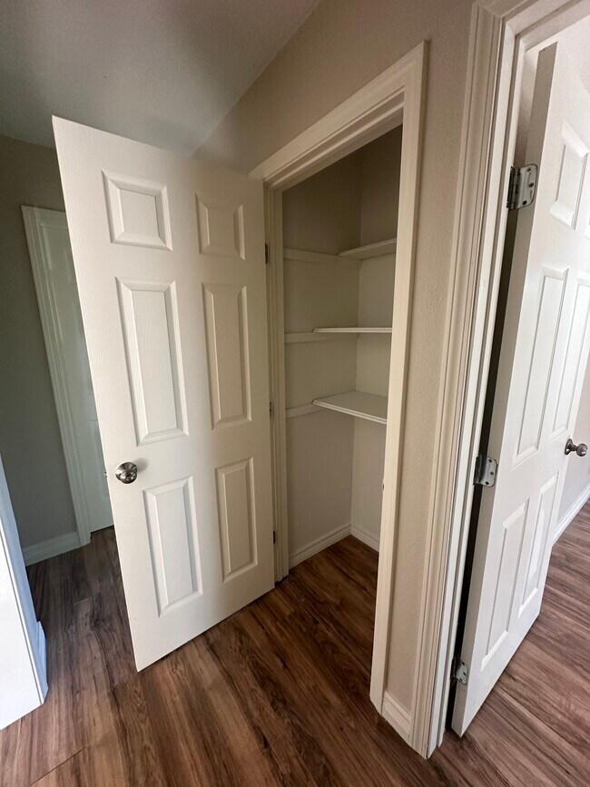 Building Photo - 3338 Marguerite Dr