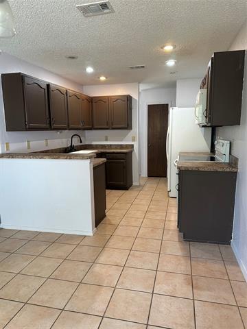 Building Photo - 705 Thrush Ct