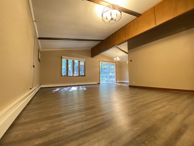 Building Photo - 3910 Manor Woods Dr NW