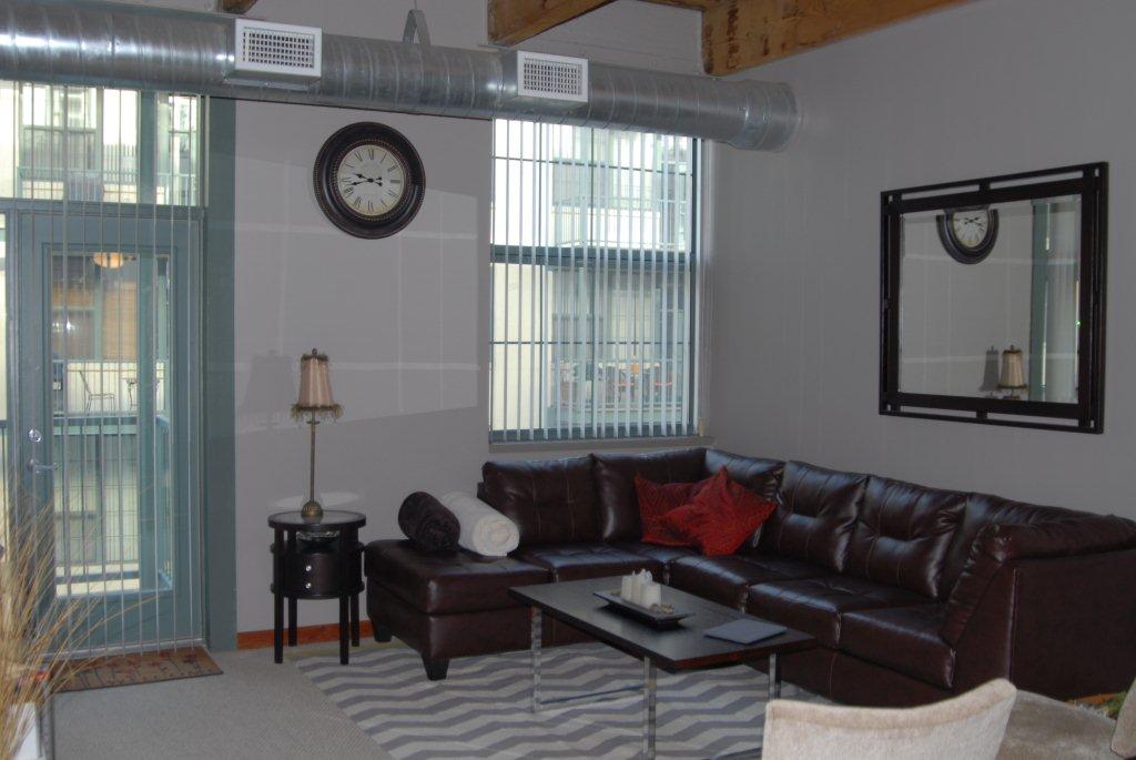 Foto principal - 940 Monroe Ave NW