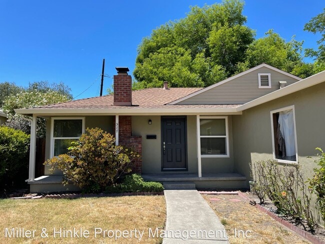 Building Photo - 3 br, 1 bath House - 517 N Baywood Ave