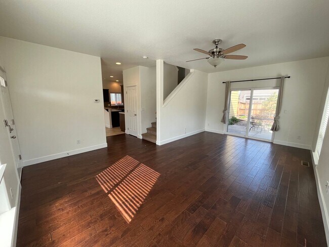 Building Photo - 3 Bedroom + Huge Bonus Room in NW Bend