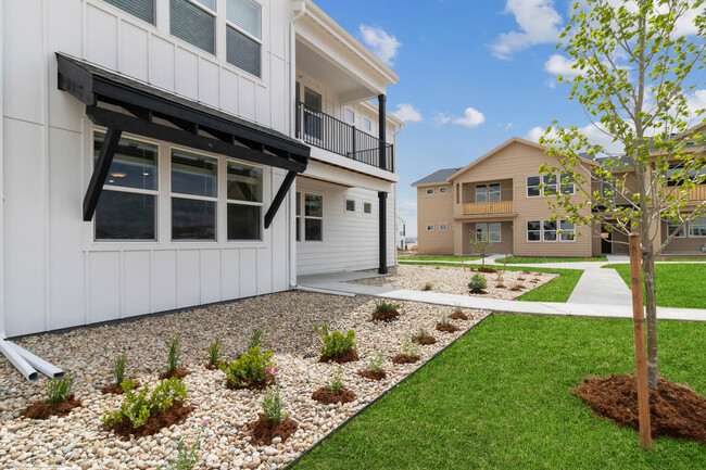 Building Photo - 1804 Iron Wheel Dr