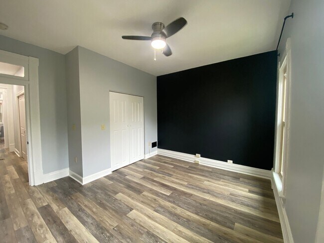 Building Photo - Harrison West 2 Bedroom