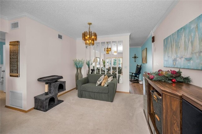 Building Photo - 2428 Columbia Dr