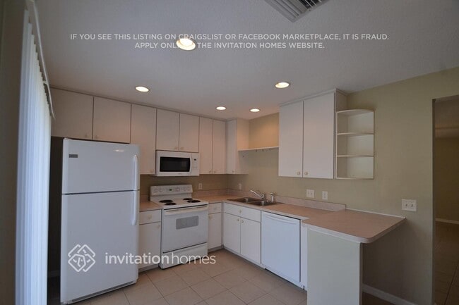 Foto del edificio - 7004 49th Pl E