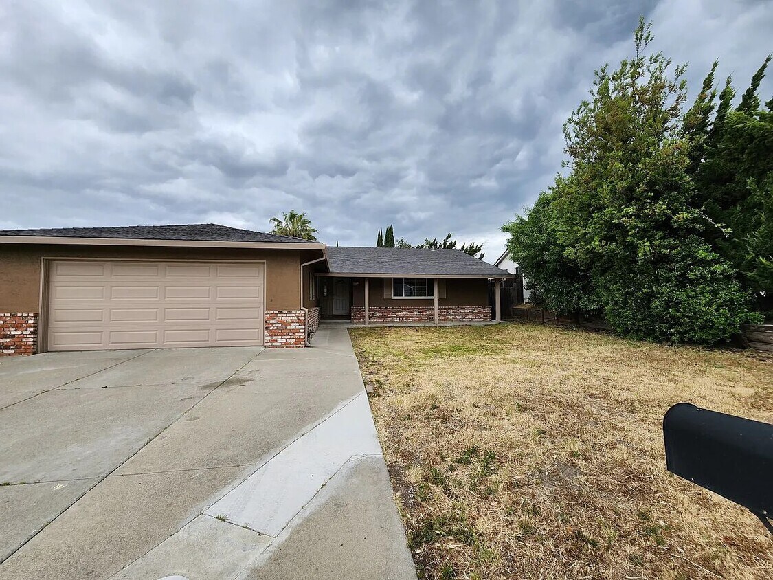 Primary Photo - 3015 Barmouth Dr