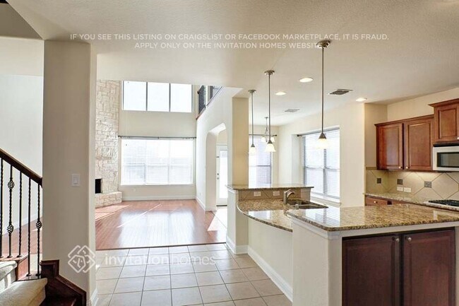 Foto del edificio - 721 W Talon Dr