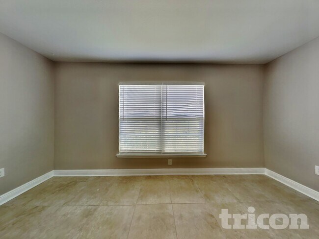 Building Photo - 73 Tucuman St