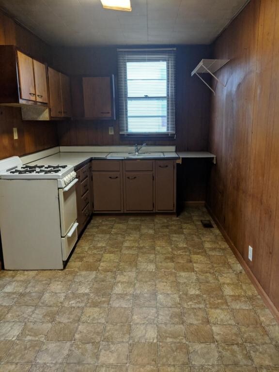 Foto principal - 724 South Main Street