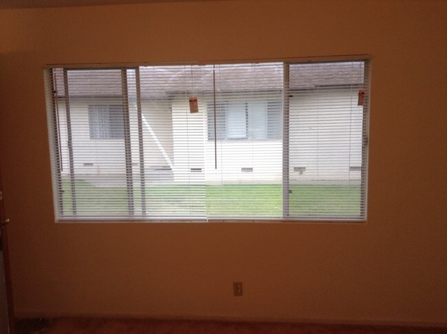Building Photo - 280 Tognazzini Ave