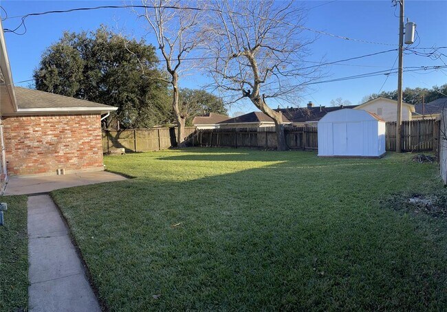 Building Photo - 3819 Belgrade Dr