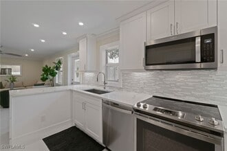 Building Photo - 603 12th Ave S