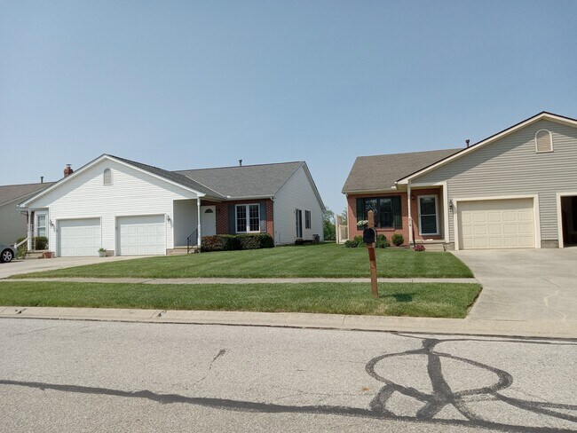 Foto del edificio - 316 Willowbend Cir
