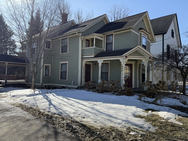 Building Photo - 210 Cemetery Rd