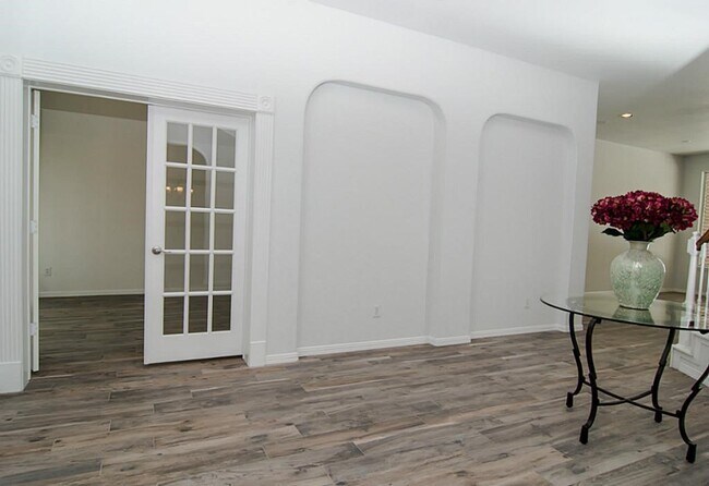 Foto del edificio - 143 N Shawnee Ridge Cir