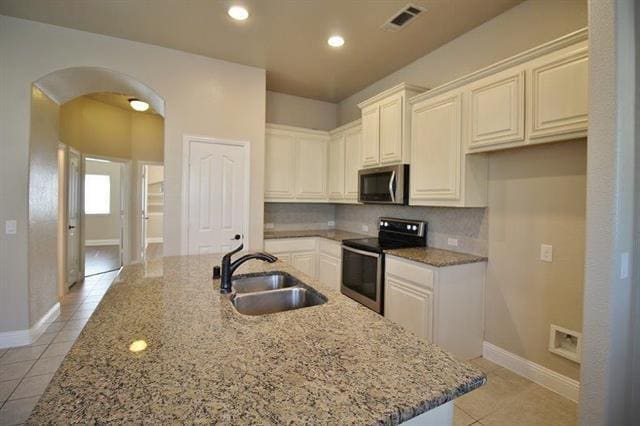 Building Photo - 6613 Meadow Glen Dr