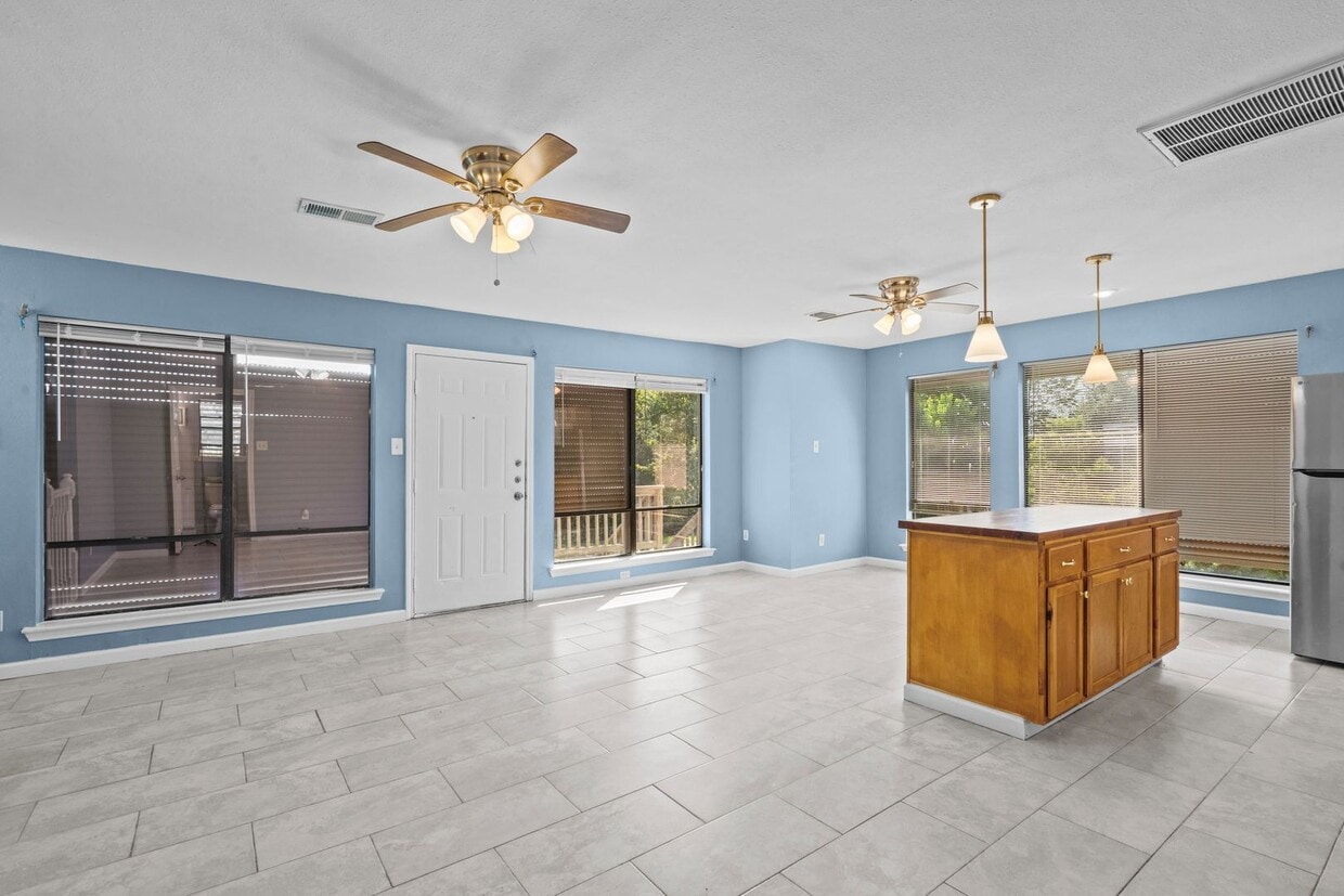 Photo - 7316 Overton Street