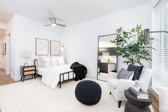 Studio, 1BA - 450SF - Griffis Shoreline