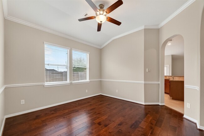 Building Photo - 3226 W Trail Dr