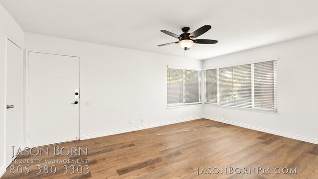Building Photo - 1671 E Avenida De Las Flores