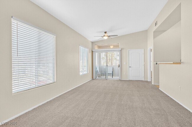 Foto del edificio - 2305 W Horizon Ridge Pkwy