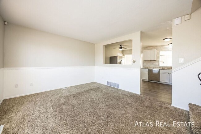 Foto del edificio - 4811 Bailey Pl