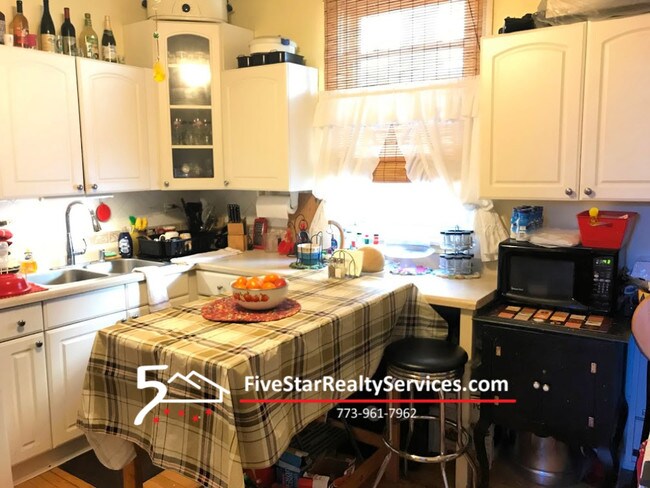 Foto del edificio - 5515 W Lawrence Ave