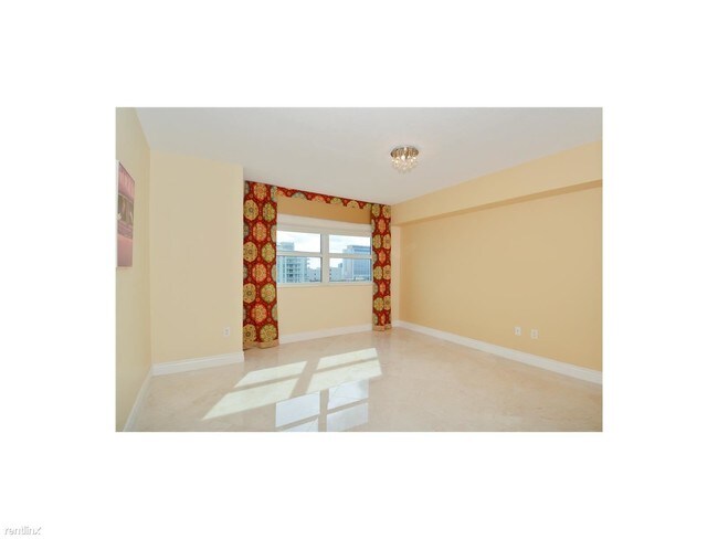 Building Photo - 610 W Las Olas Blvd
