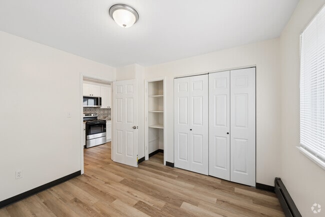 1BR, 1BA - 550SF - Bedroom - The Alba Apartments