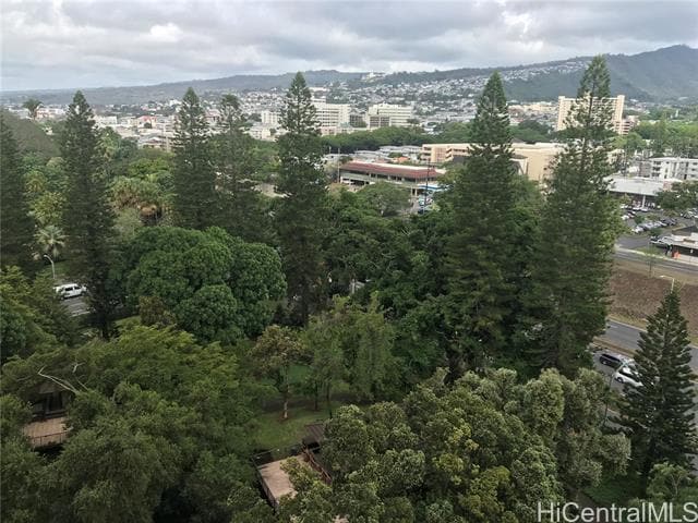 Building Photo - 1519 Nuuanu Ave