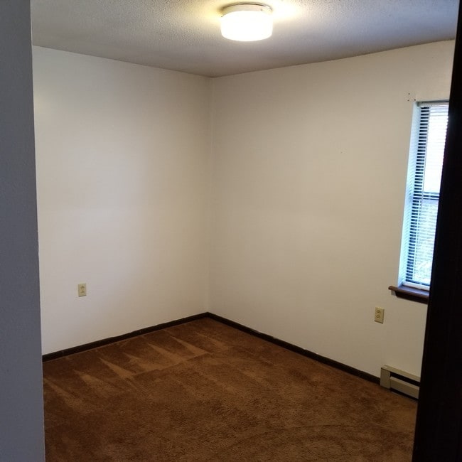 1102 W McPherson St Unit 10, Knob Noster, MO 65336 Apartment for Rent