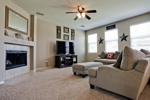 Foto del edificio - 4704 Fox Sedge Ln