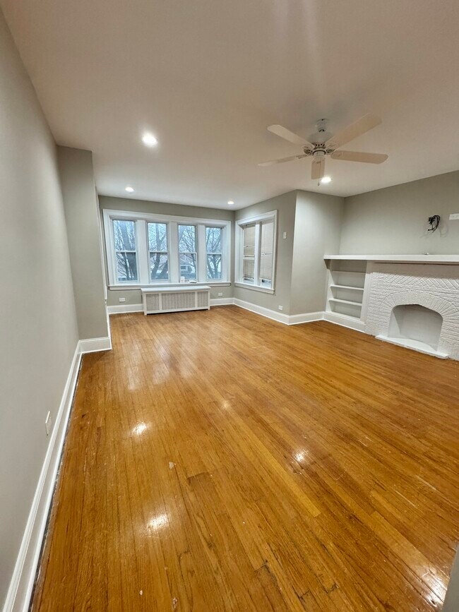 Foto del edificio - 1727 W Bryn Mawr Ave