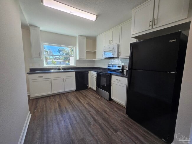 Foto del edificio - 517 Chaseville St