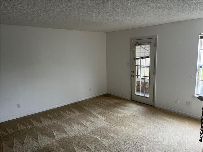 Building Photo - 5501 Rosebriar Way