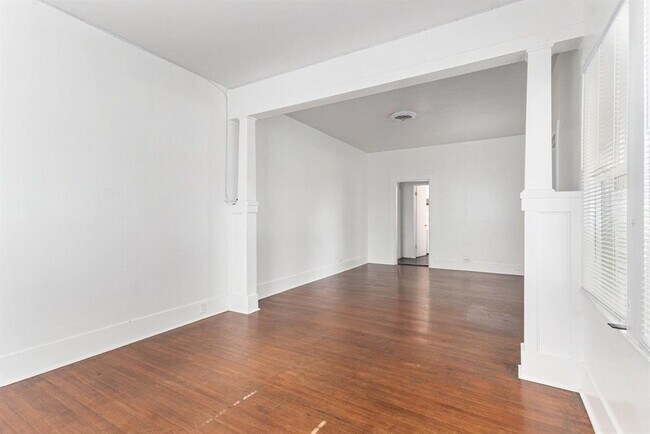 Foto del edificio - 2322 1st Ave N