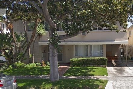 Building Photo - 260 S Doheny Dr