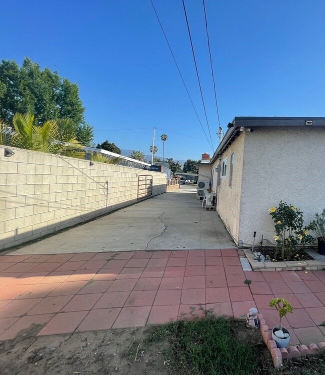 Foto del edificio - 16214 E Edna Pl