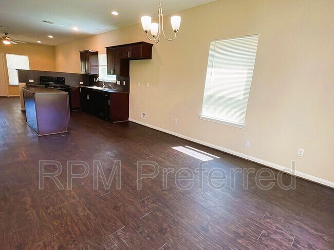 Building Photo - 8526 Homewood Ln
