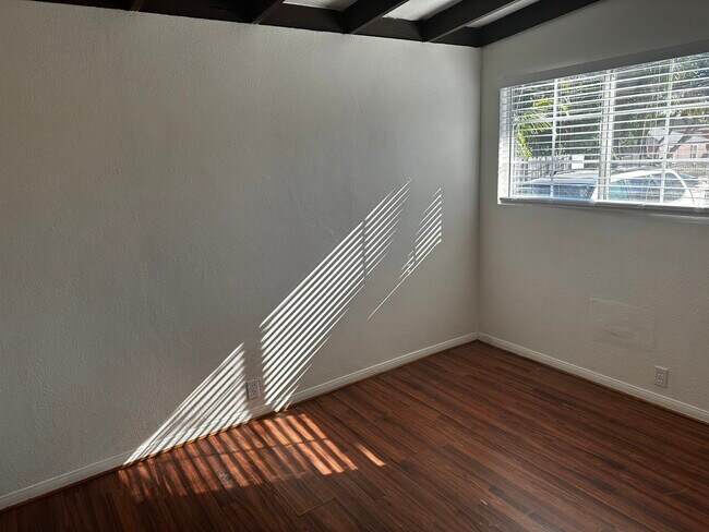 Foto del edificio - 4609 W 172nd St